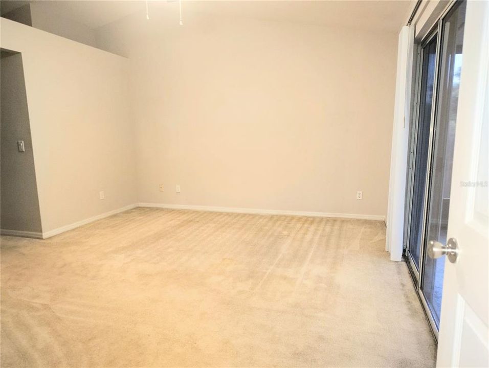 Active With Contract: $249,900 (3 beds, 2 baths, 1592 Square Feet)