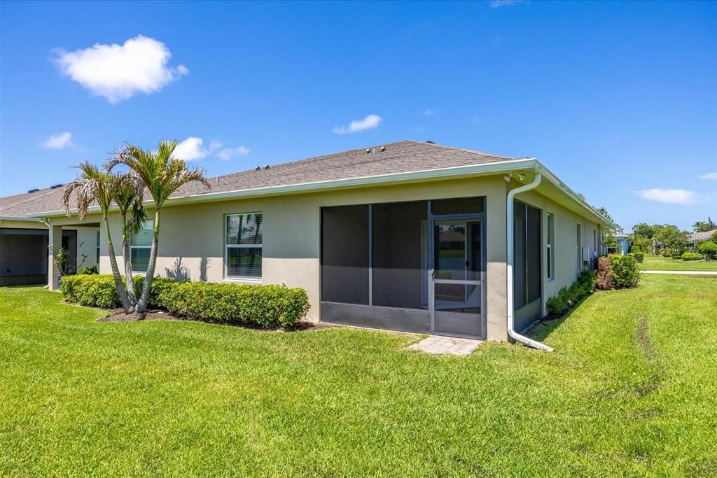En Venta: $324,900 (2 camas, 2 baños, 1400 Pies cuadrados)