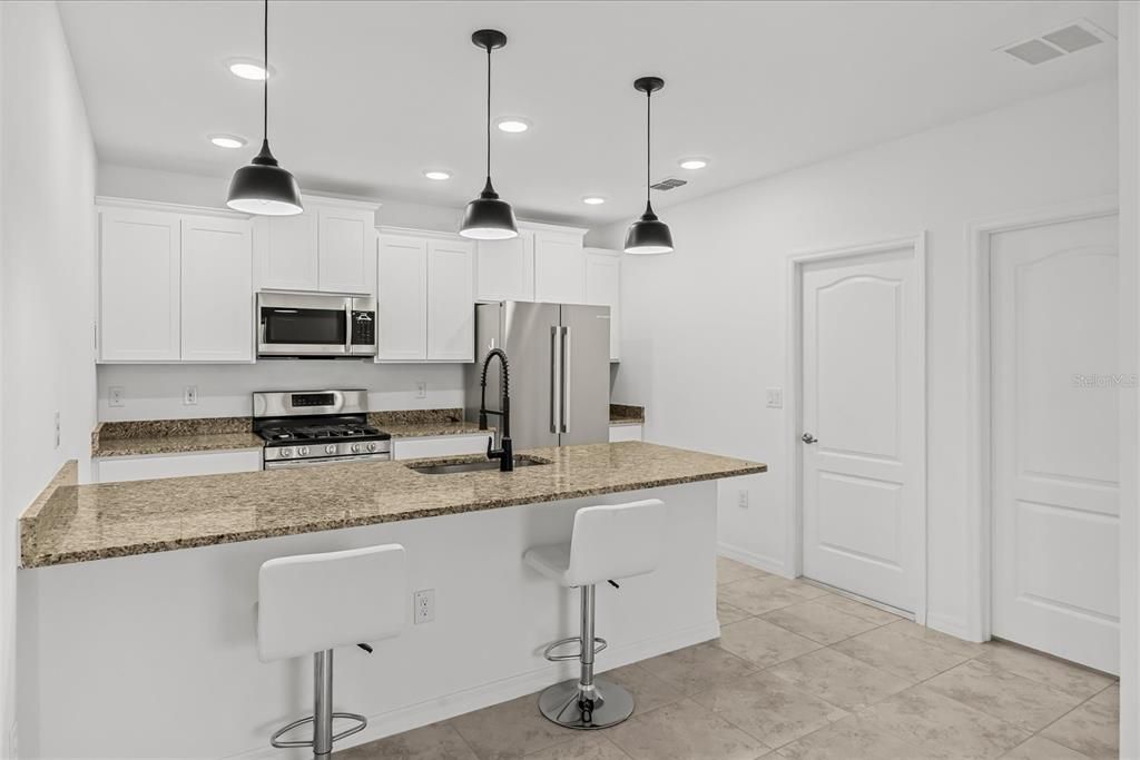 En Venta: $324,900 (2 camas, 2 baños, 1400 Pies cuadrados)