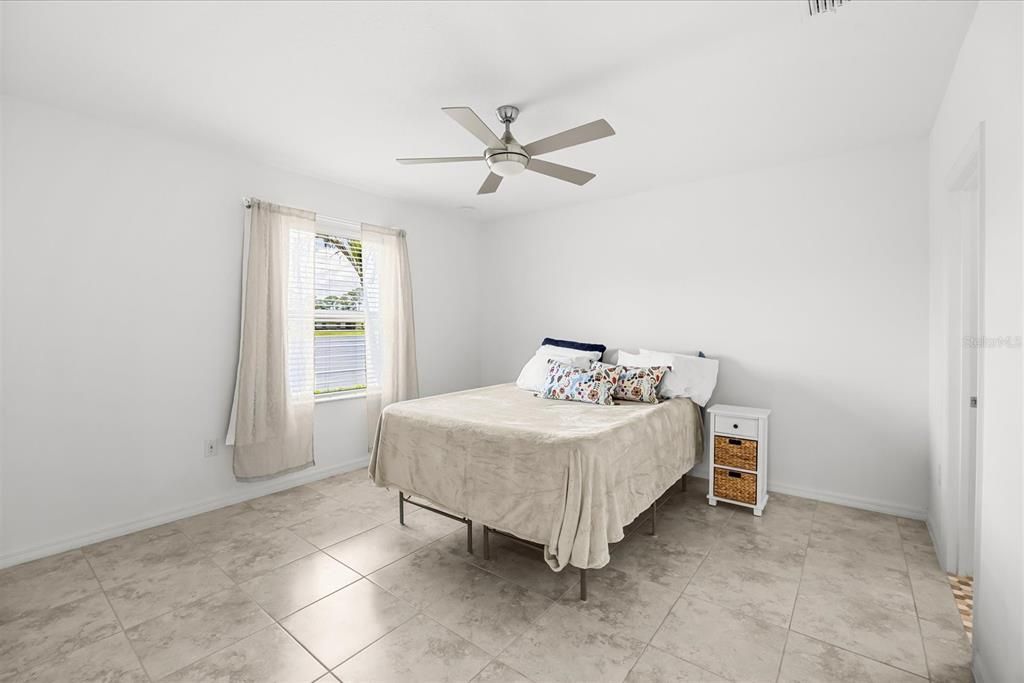 En Venta: $324,900 (2 camas, 2 baños, 1400 Pies cuadrados)