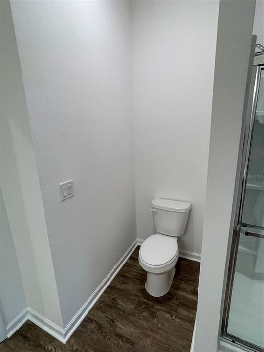 En Venta: $329,000 (4 camas, 2 baños, 1926 Pies cuadrados)