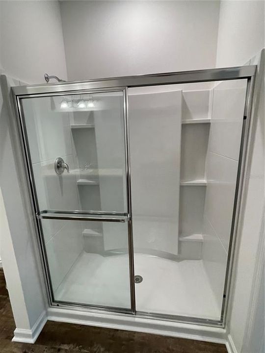 En Venta: $329,000 (4 camas, 2 baños, 1926 Pies cuadrados)