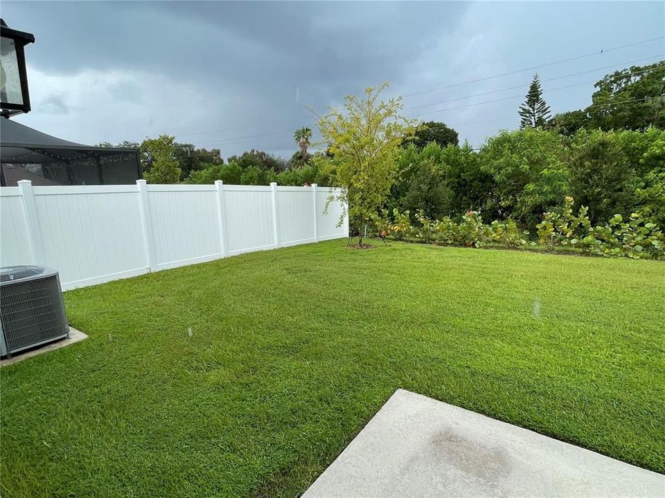 En Venta: $329,000 (4 camas, 2 baños, 1926 Pies cuadrados)