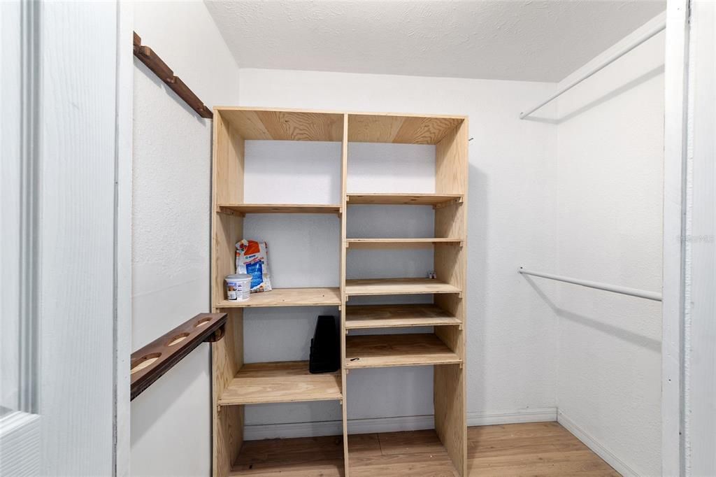 For Sale: $224,900 (3 beds, 2 baths, 1560 Square Feet)