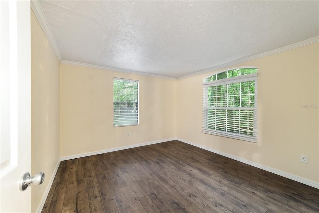 For Sale: $224,900 (3 beds, 2 baths, 1560 Square Feet)
