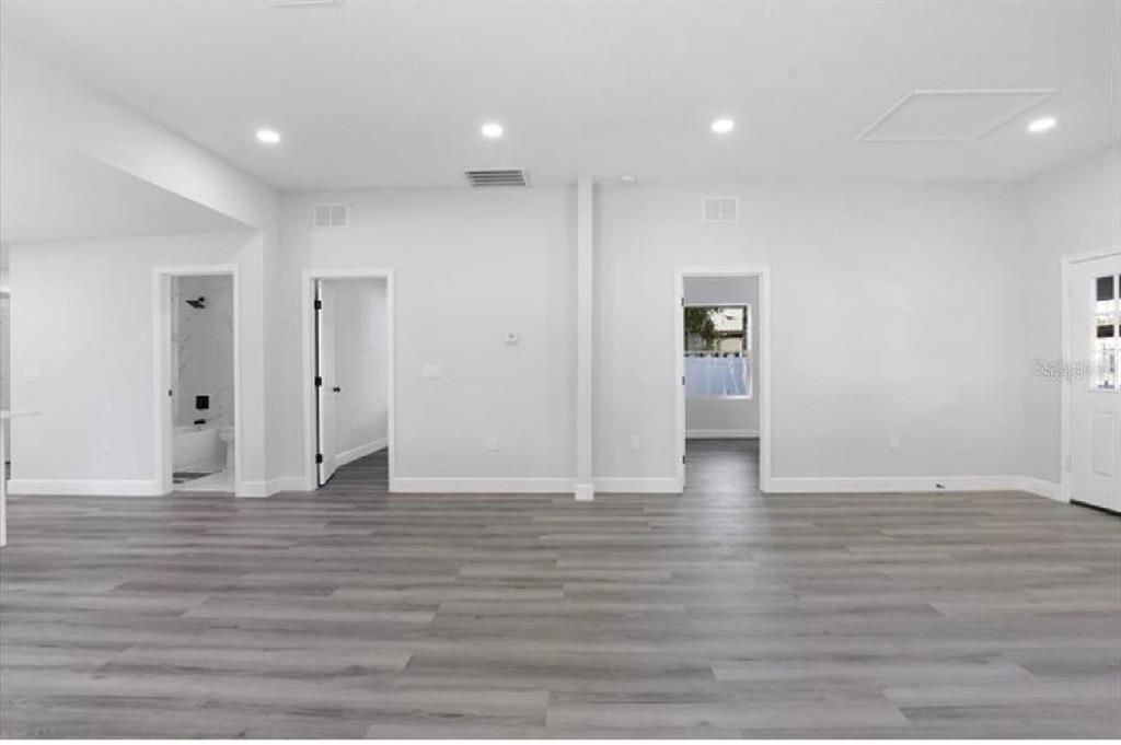 For Sale: $390,000 (3 beds, 2 baths, 1367 Square Feet)