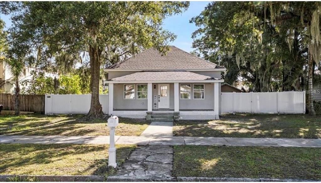 For Sale: $390,000 (3 beds, 2 baths, 1367 Square Feet)