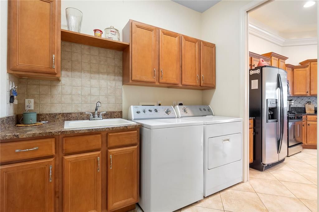 For Sale: $449,900 (3 beds, 2 baths, 2396 Square Feet)