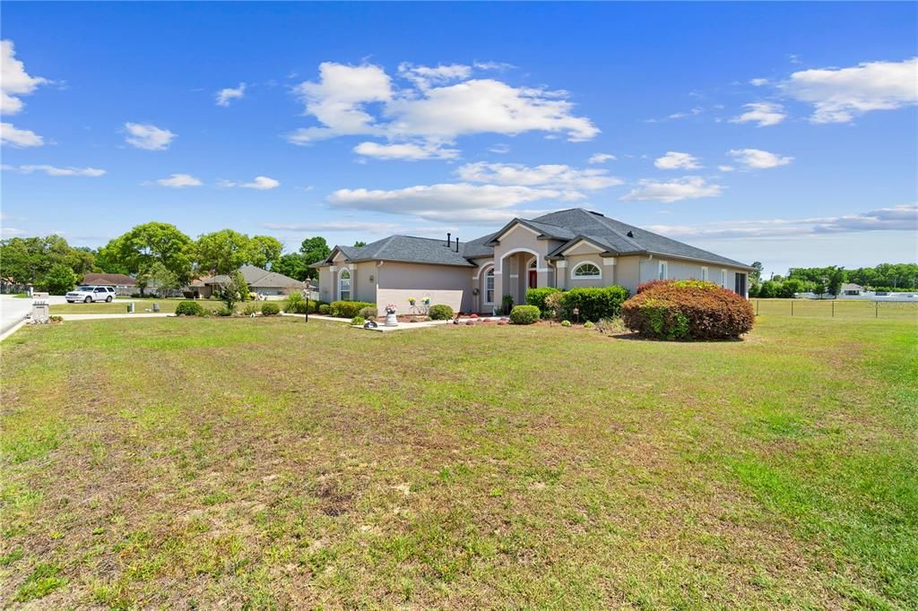 For Sale: $449,900 (3 beds, 2 baths, 2396 Square Feet)