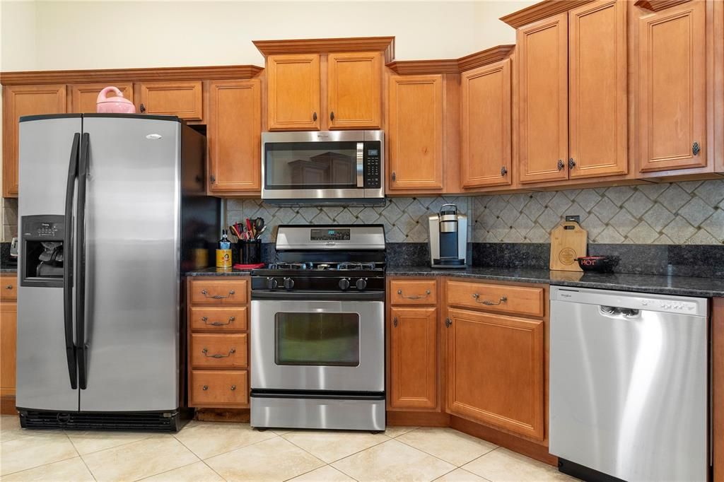 For Sale: $449,900 (3 beds, 2 baths, 2396 Square Feet)
