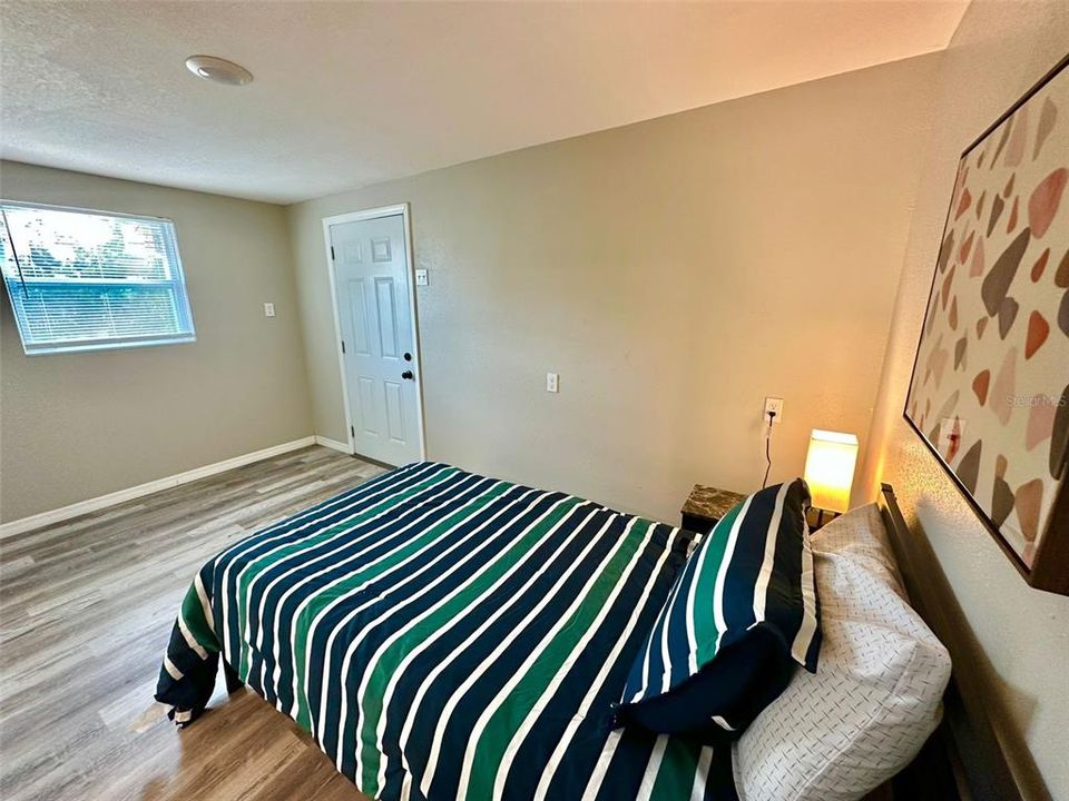For Sale: $450,000 (5 beds, 3 baths, 2208 Square Feet)