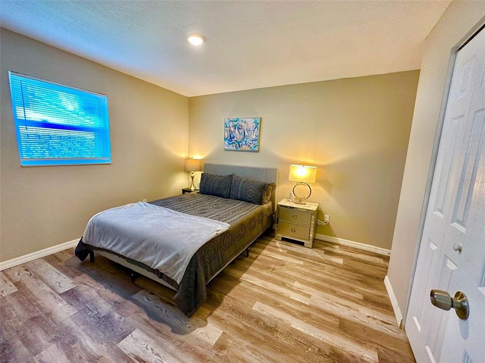 For Sale: $450,000 (5 beds, 3 baths, 2208 Square Feet)