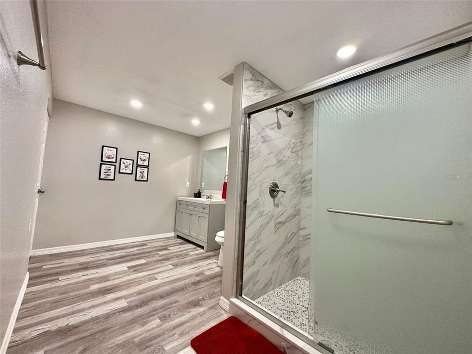 For Sale: $450,000 (5 beds, 3 baths, 2208 Square Feet)