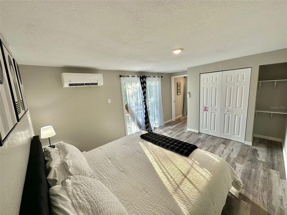 For Sale: $450,000 (5 beds, 3 baths, 2208 Square Feet)