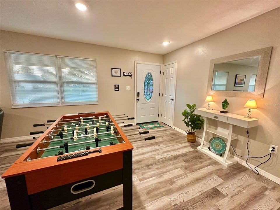 For Sale: $450,000 (5 beds, 3 baths, 2208 Square Feet)