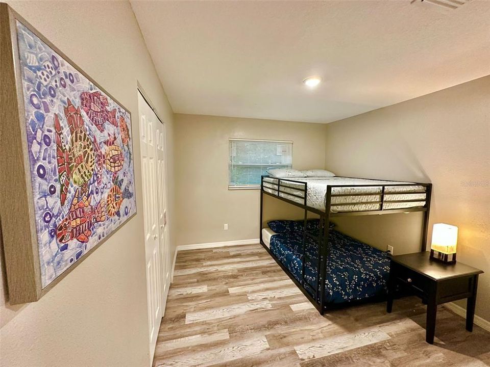 For Sale: $450,000 (5 beds, 3 baths, 2208 Square Feet)