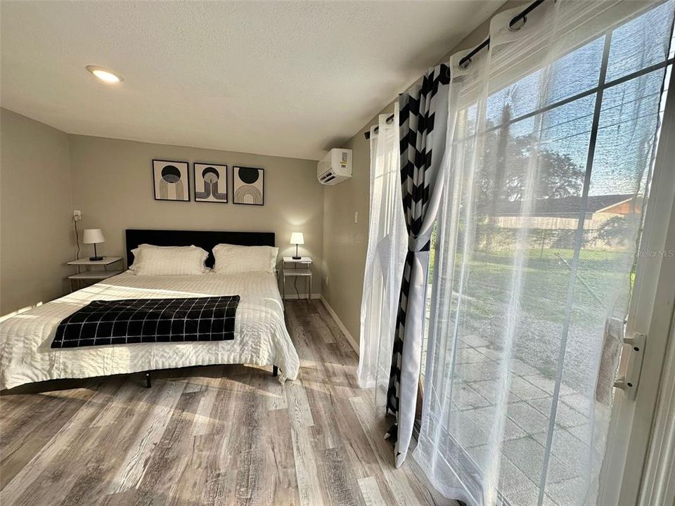 For Sale: $450,000 (5 beds, 3 baths, 2208 Square Feet)