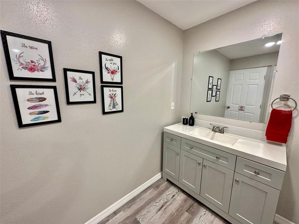 For Sale: $450,000 (5 beds, 3 baths, 2208 Square Feet)