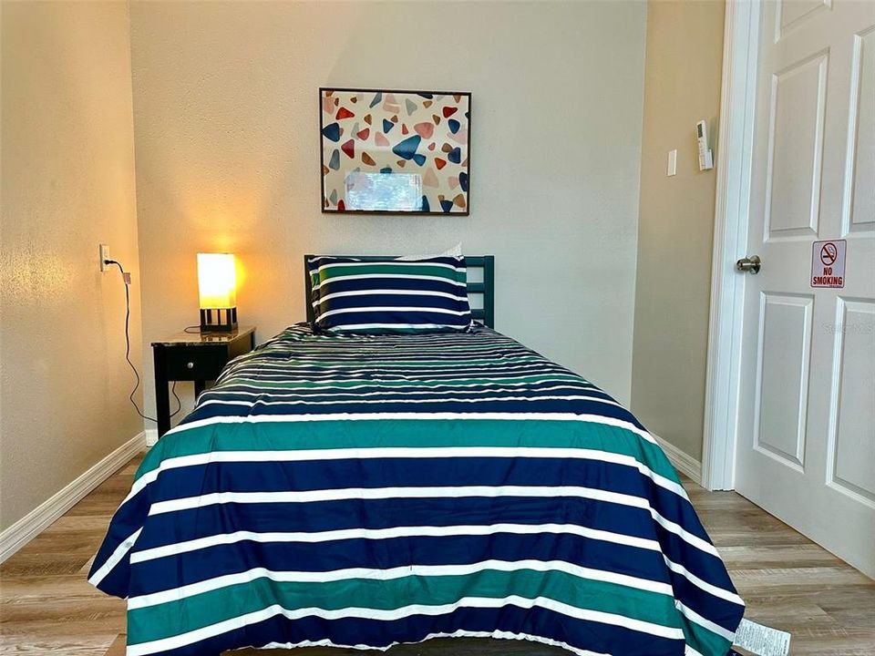 For Sale: $450,000 (5 beds, 3 baths, 2208 Square Feet)