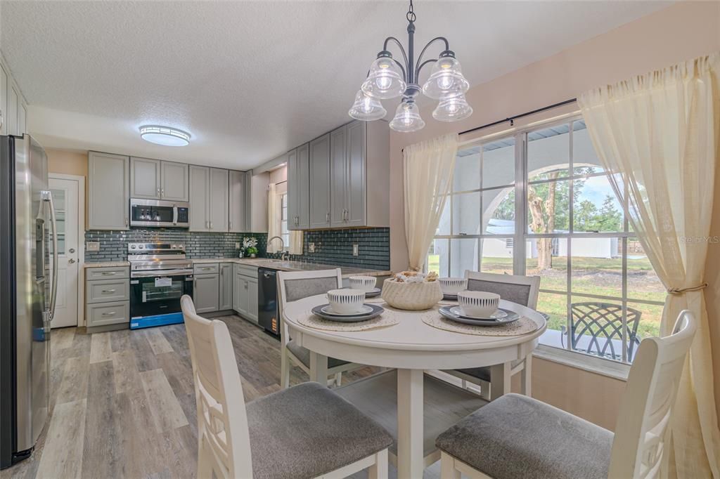 For Sale: $599,900 (3 beds, 2 baths, 1915 Square Feet)