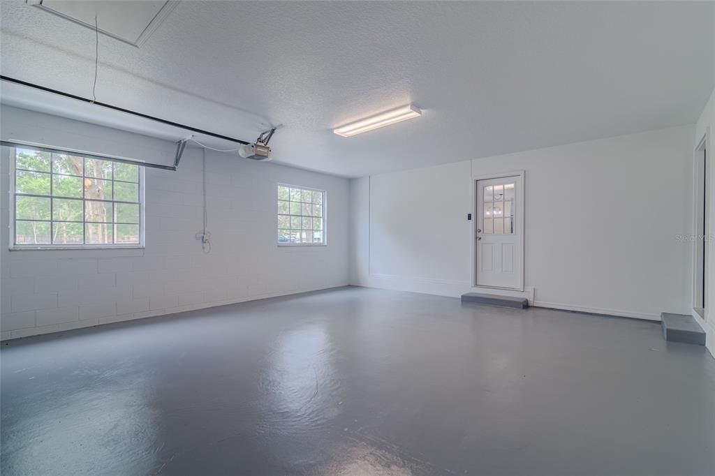 For Sale: $599,900 (3 beds, 2 baths, 1915 Square Feet)
