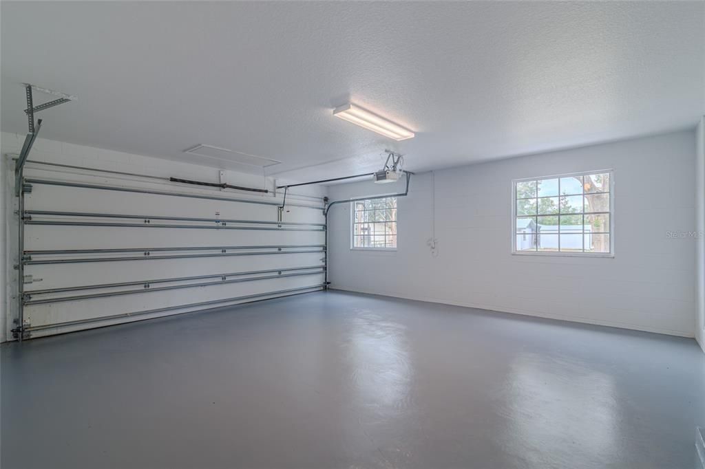 For Sale: $599,900 (3 beds, 2 baths, 1915 Square Feet)