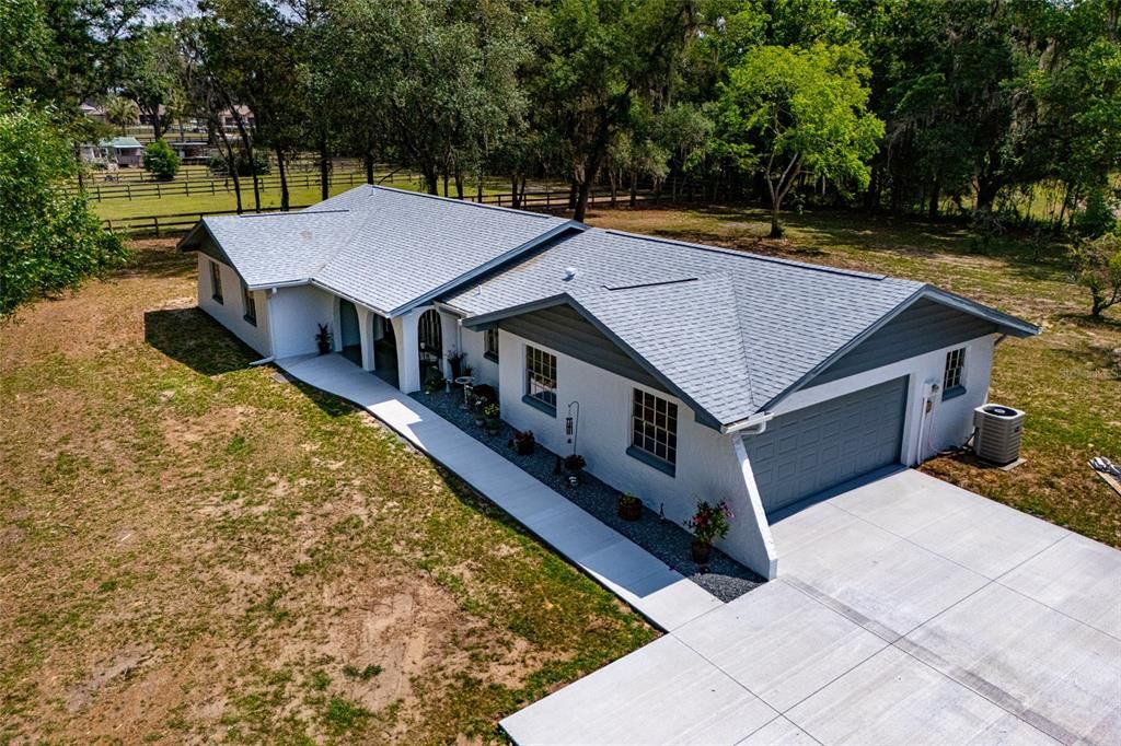 For Sale: $599,900 (3 beds, 2 baths, 1915 Square Feet)