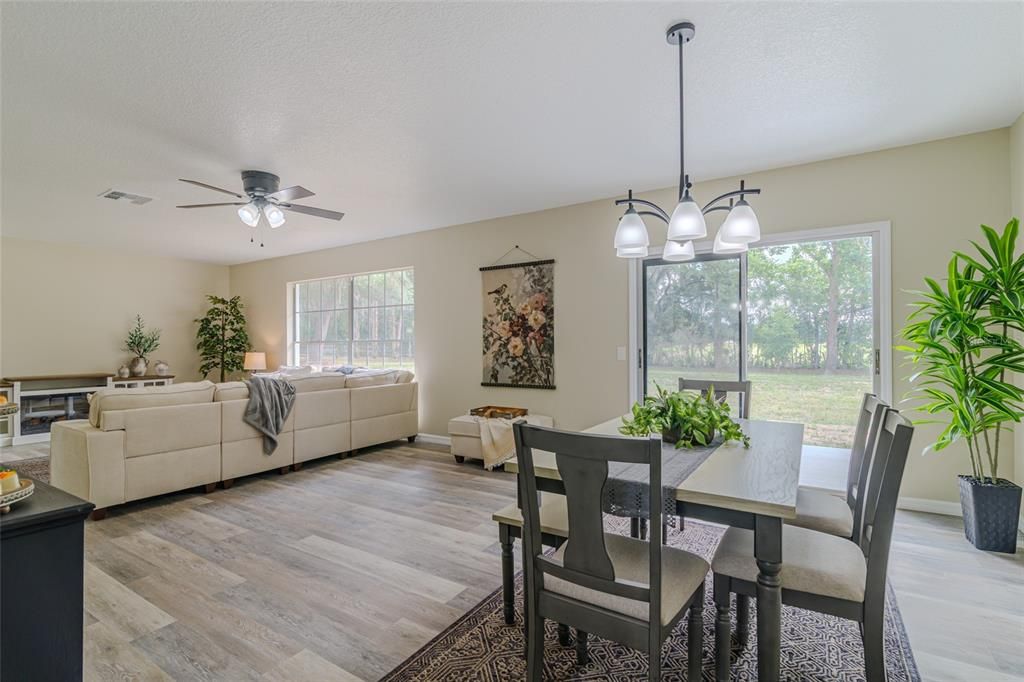 For Sale: $599,900 (3 beds, 2 baths, 1915 Square Feet)