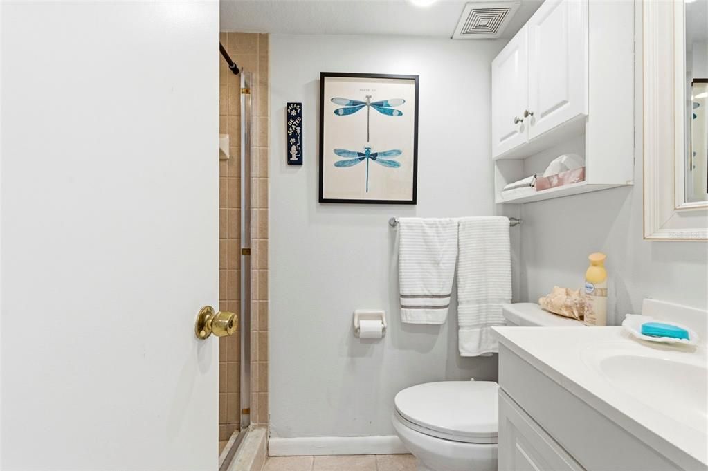 For Sale: $146,900 (1 beds, 1 baths, 702 Square Feet)