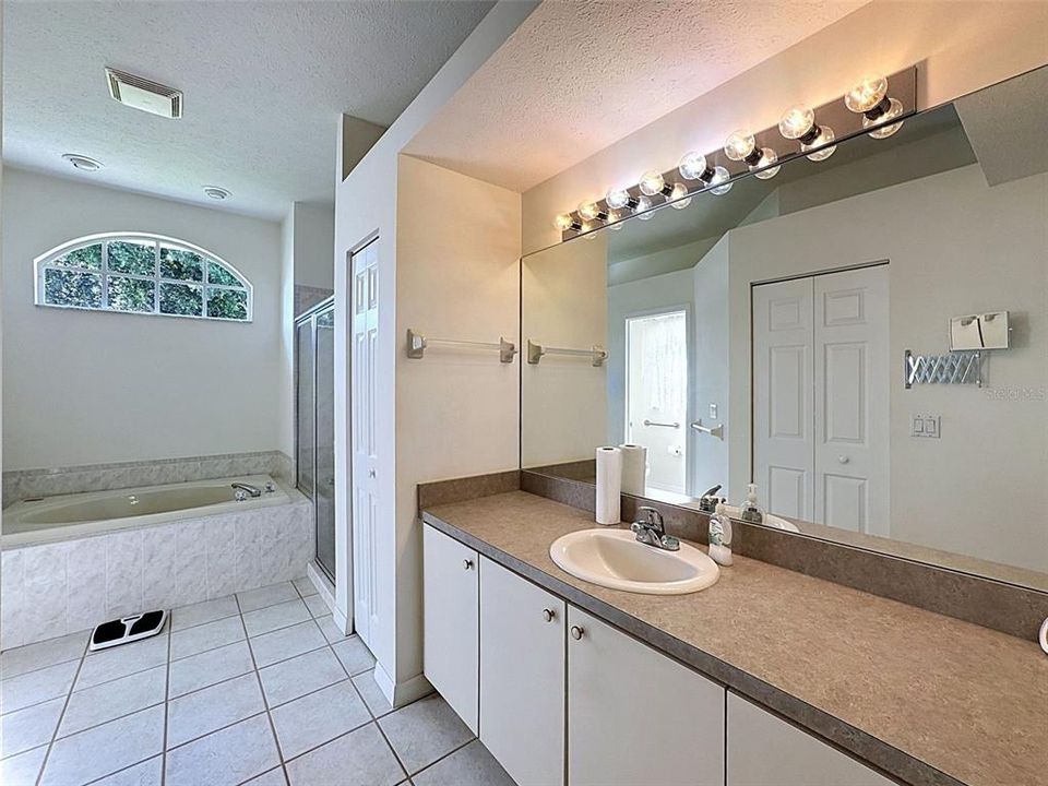 En Venta: $412,900 (3 camas, 2 baños, 1781 Pies cuadrados)