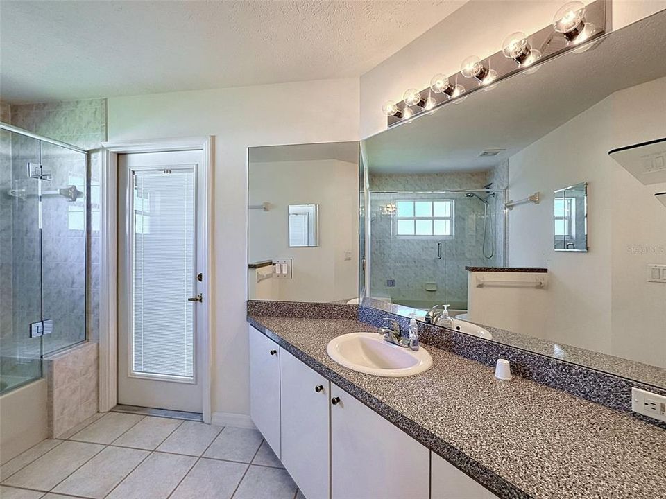 En Venta: $412,900 (3 camas, 2 baños, 1781 Pies cuadrados)
