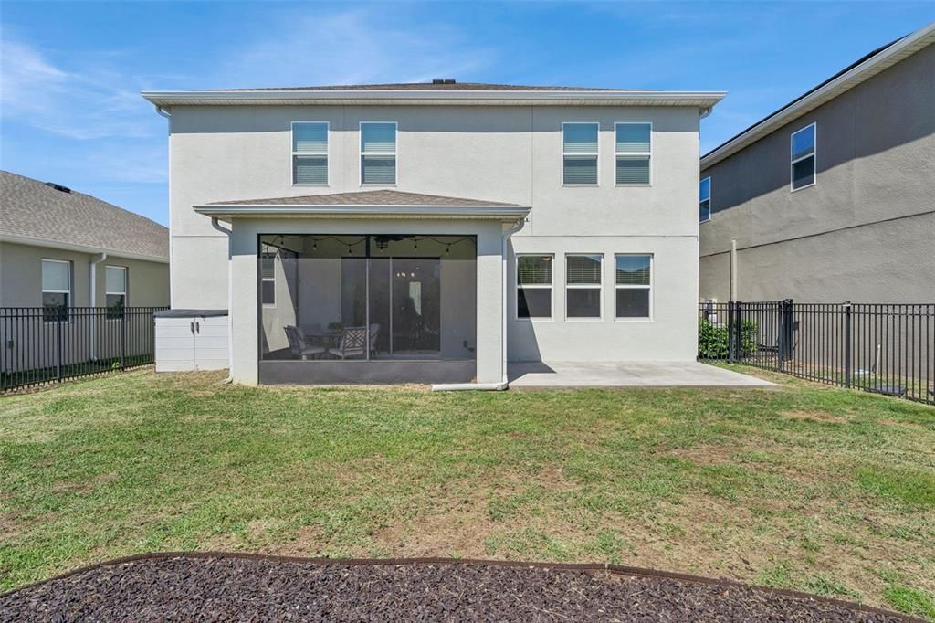 Activo con contrato: $589,000 (4 camas, 2 baños, 2683 Pies cuadrados)