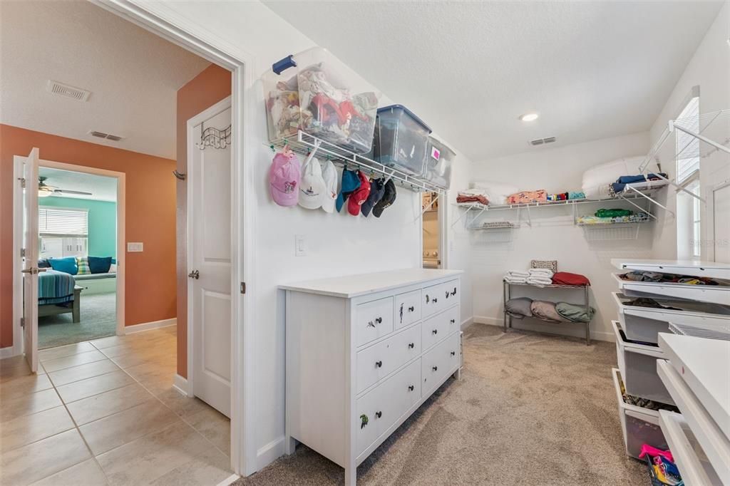 Activo con contrato: $589,000 (4 camas, 2 baños, 2683 Pies cuadrados)
