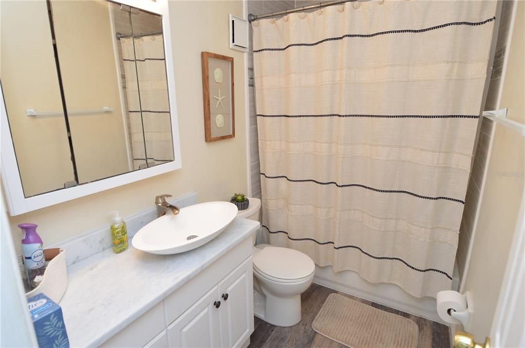В аренду: $2,500 (2 спален, 2 ванн, 1018 Квадратных фут)