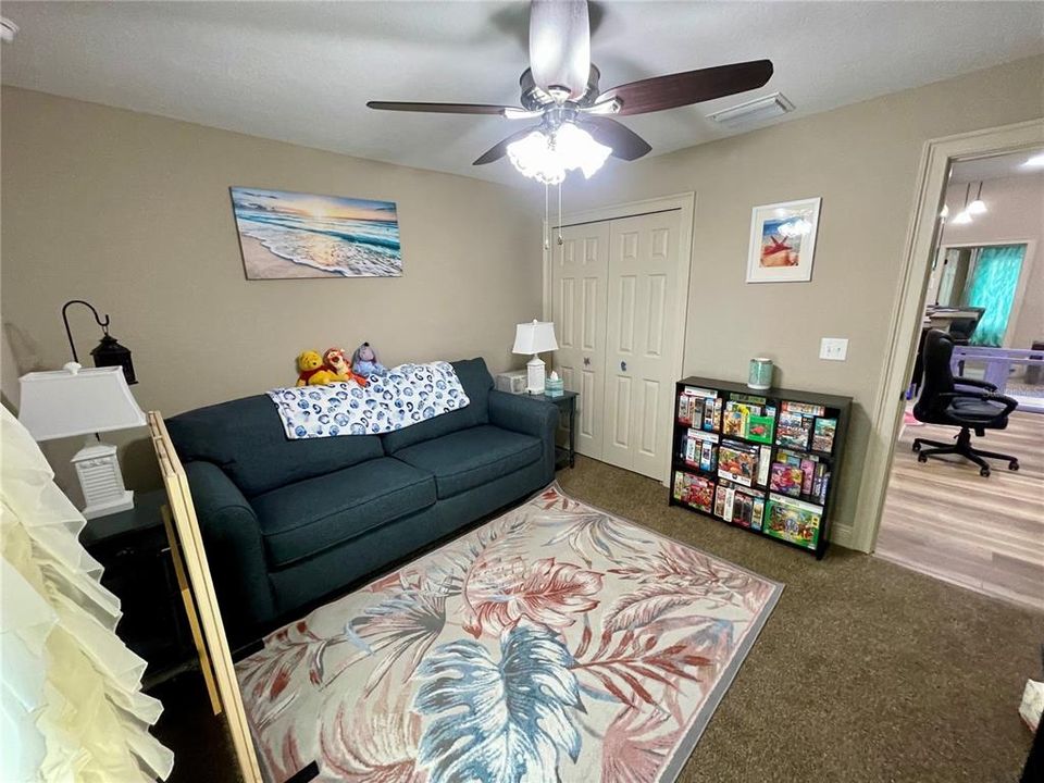 For Sale: $315,000 (3 beds, 2 baths, 1934 Square Feet)