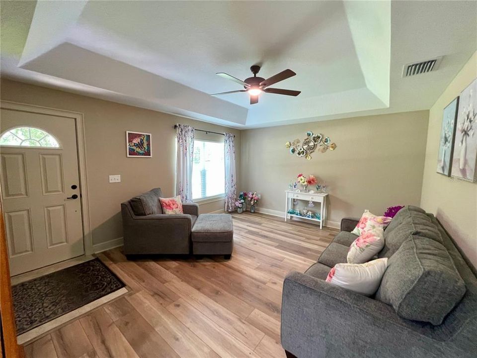 For Sale: $315,000 (3 beds, 2 baths, 1934 Square Feet)