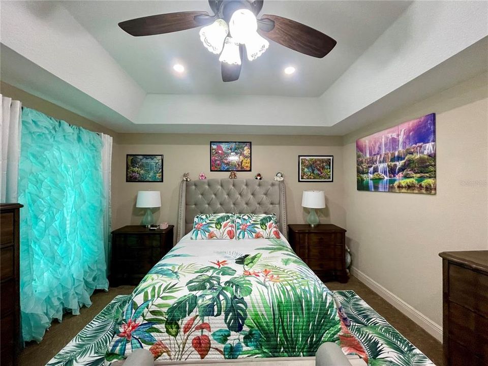 For Sale: $315,000 (3 beds, 2 baths, 1934 Square Feet)