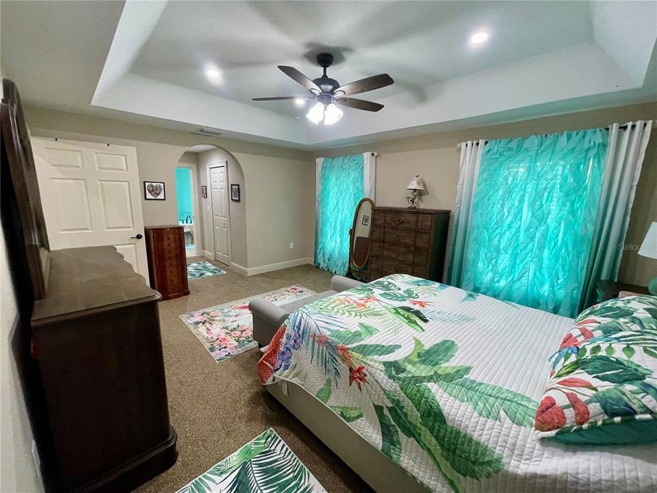 For Sale: $315,000 (3 beds, 2 baths, 1934 Square Feet)