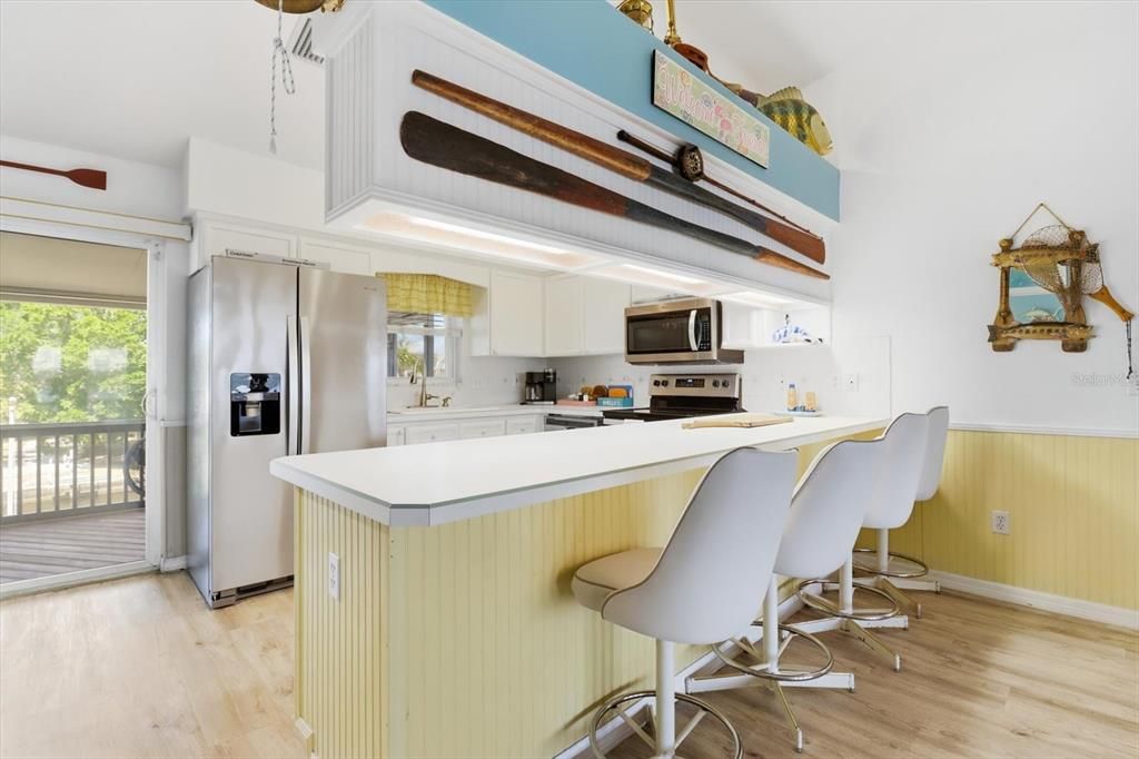 For Sale: $925,000 (3 beds, 2 baths, 1200 Square Feet)