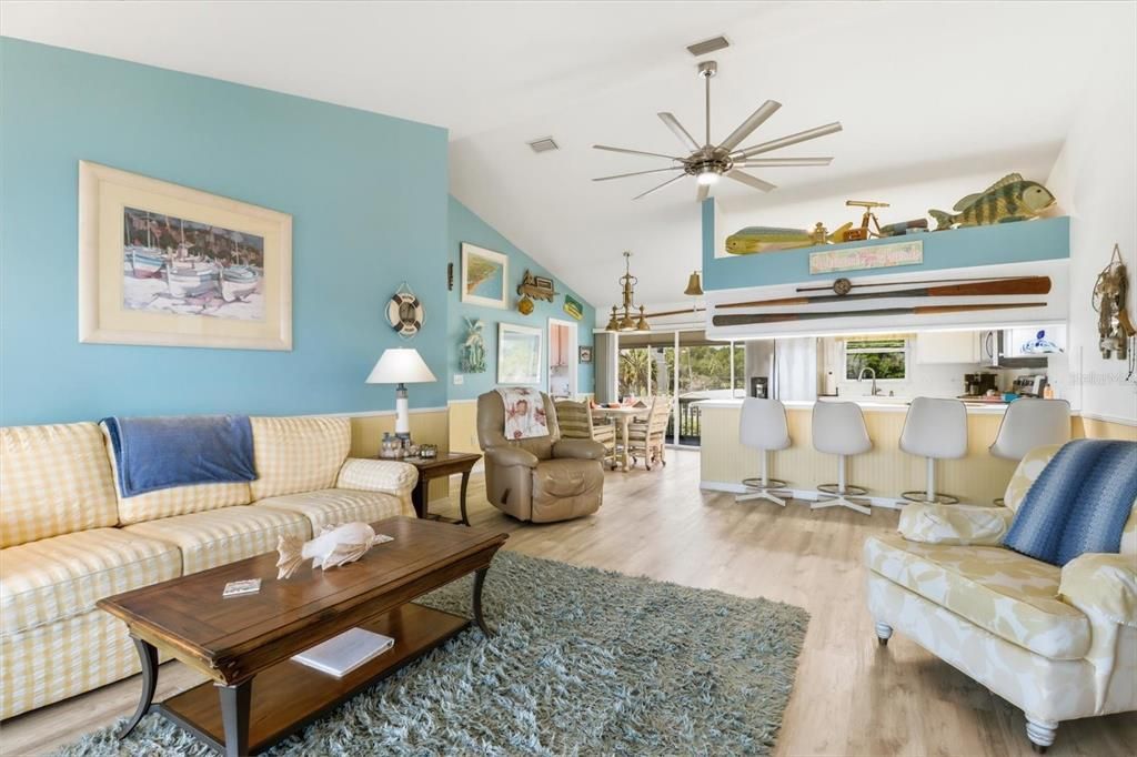 For Sale: $925,000 (3 beds, 2 baths, 1200 Square Feet)