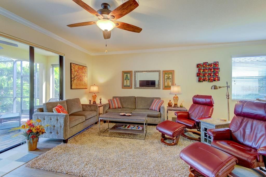 For Rent: $2,500 (4 beds, 3 baths, 2032 Square Feet)