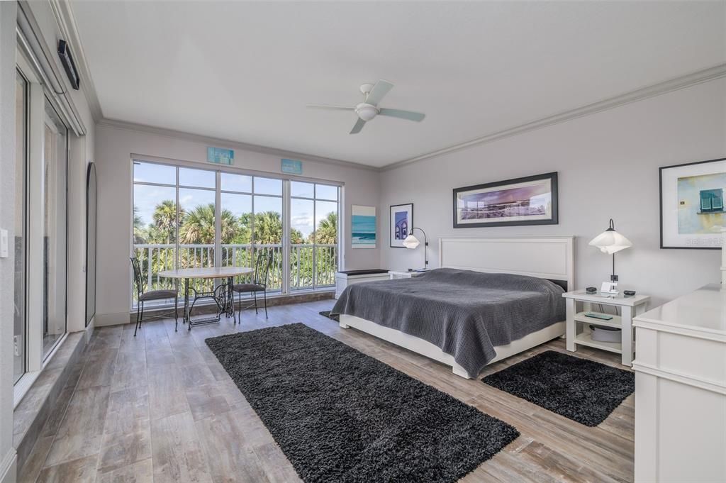 For Sale: $1,574,000 (4 beds, 3 baths, 2620 Square Feet)