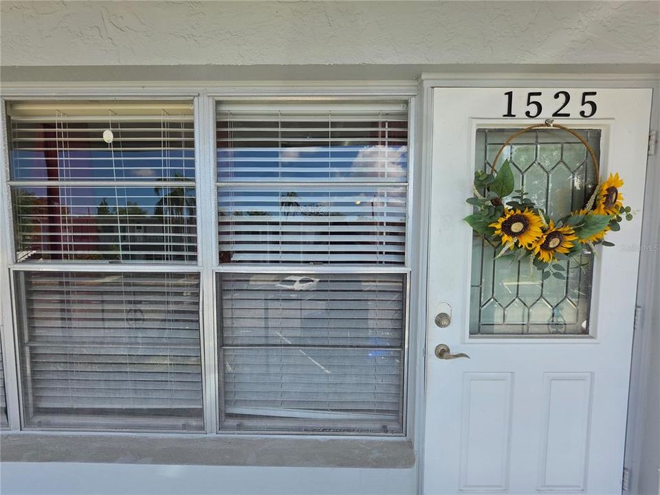 For Sale: $80,000 (1 beds, 1 baths, 595 Square Feet)