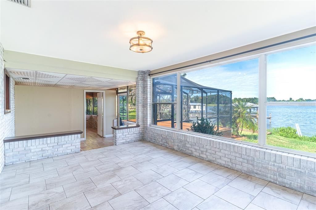 For Sale: $425,000 (4 beds, 2 baths, 2000 Square Feet)