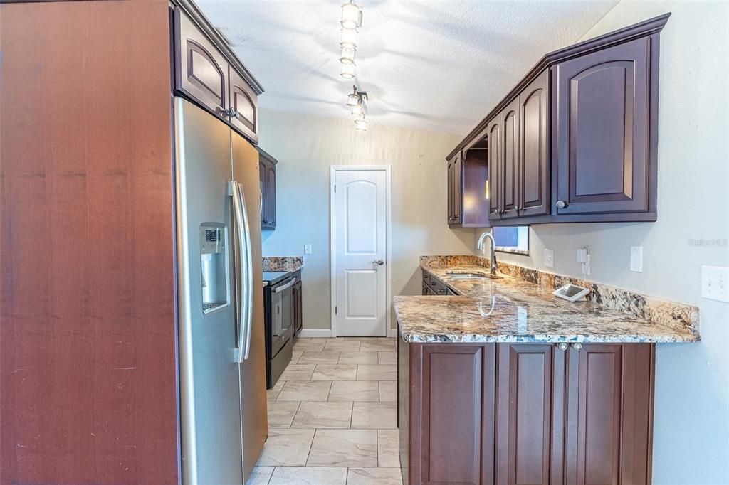 For Sale: $425,000 (4 beds, 2 baths, 2000 Square Feet)