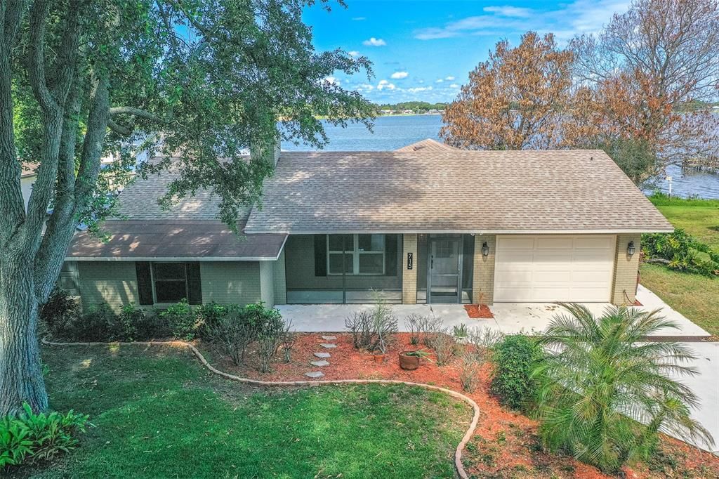 For Sale: $425,000 (4 beds, 2 baths, 2000 Square Feet)