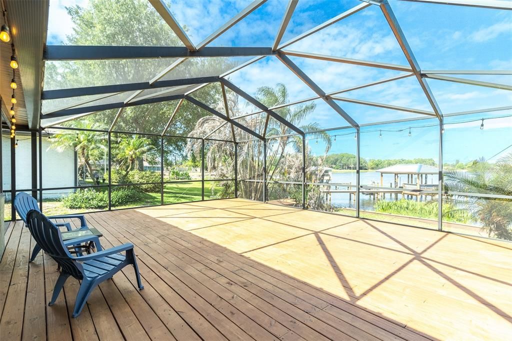 For Sale: $425,000 (4 beds, 2 baths, 2000 Square Feet)