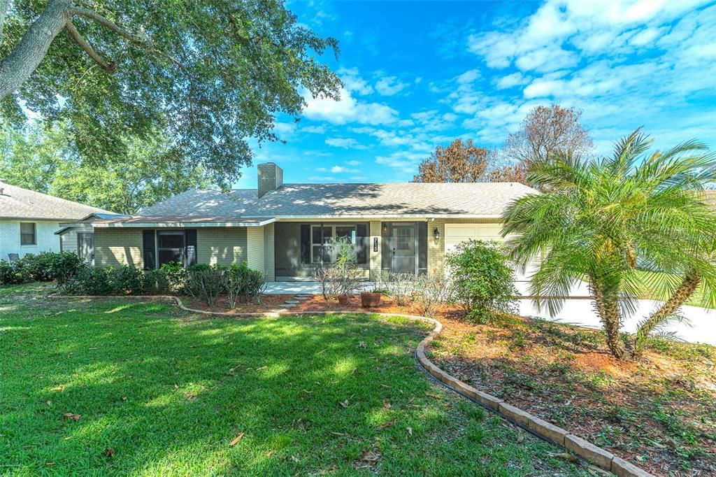 For Sale: $425,000 (4 beds, 2 baths, 2000 Square Feet)