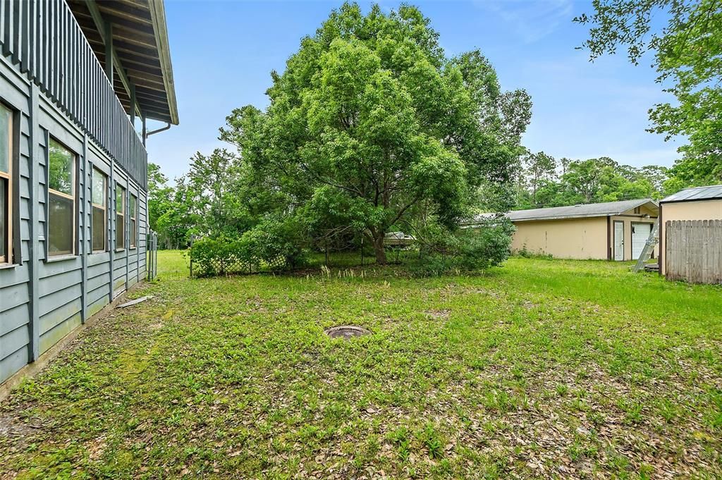 Activo con contrato: $249,000 (4 camas, 2 baños, 2700 Pies cuadrados)
