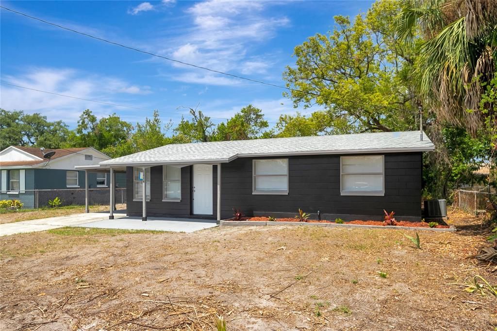 Activo con contrato: $249,900 (3 camas, 1 baños, 851 Pies cuadrados)